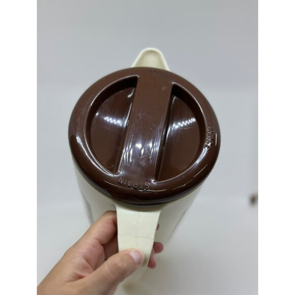 VTG Glen Rock State Bank 9.5" Plastic Pitcher Brown Beige Pennsylvania - Picture 4 of 7